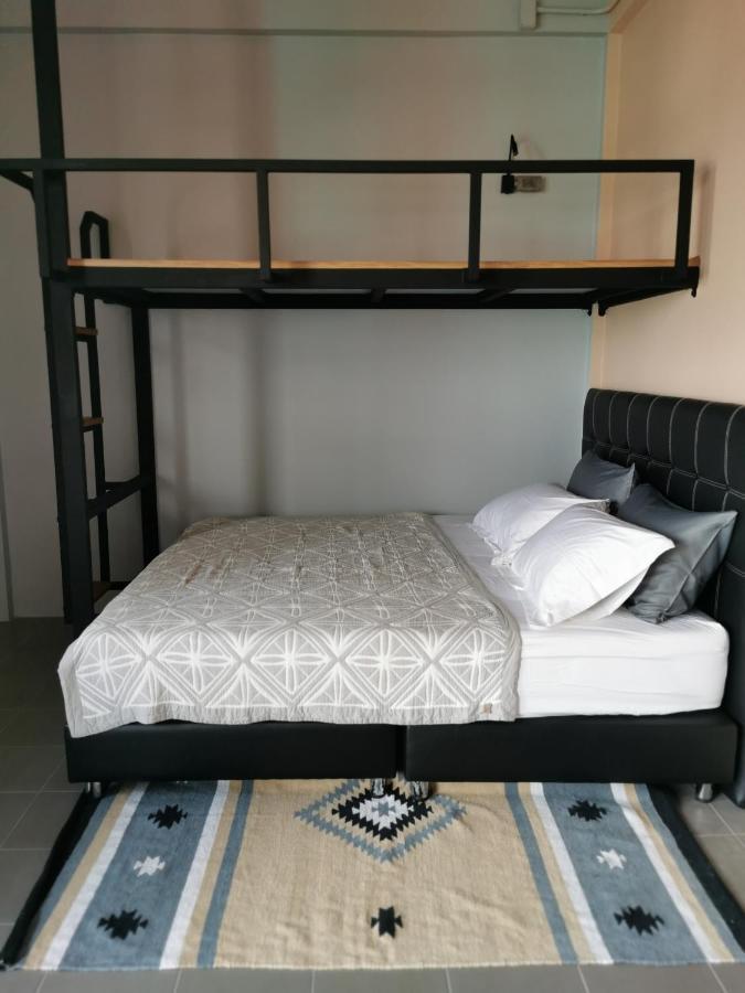 The 8 Hostel บุรีรัมย์ ภายนอก รูปภาพ